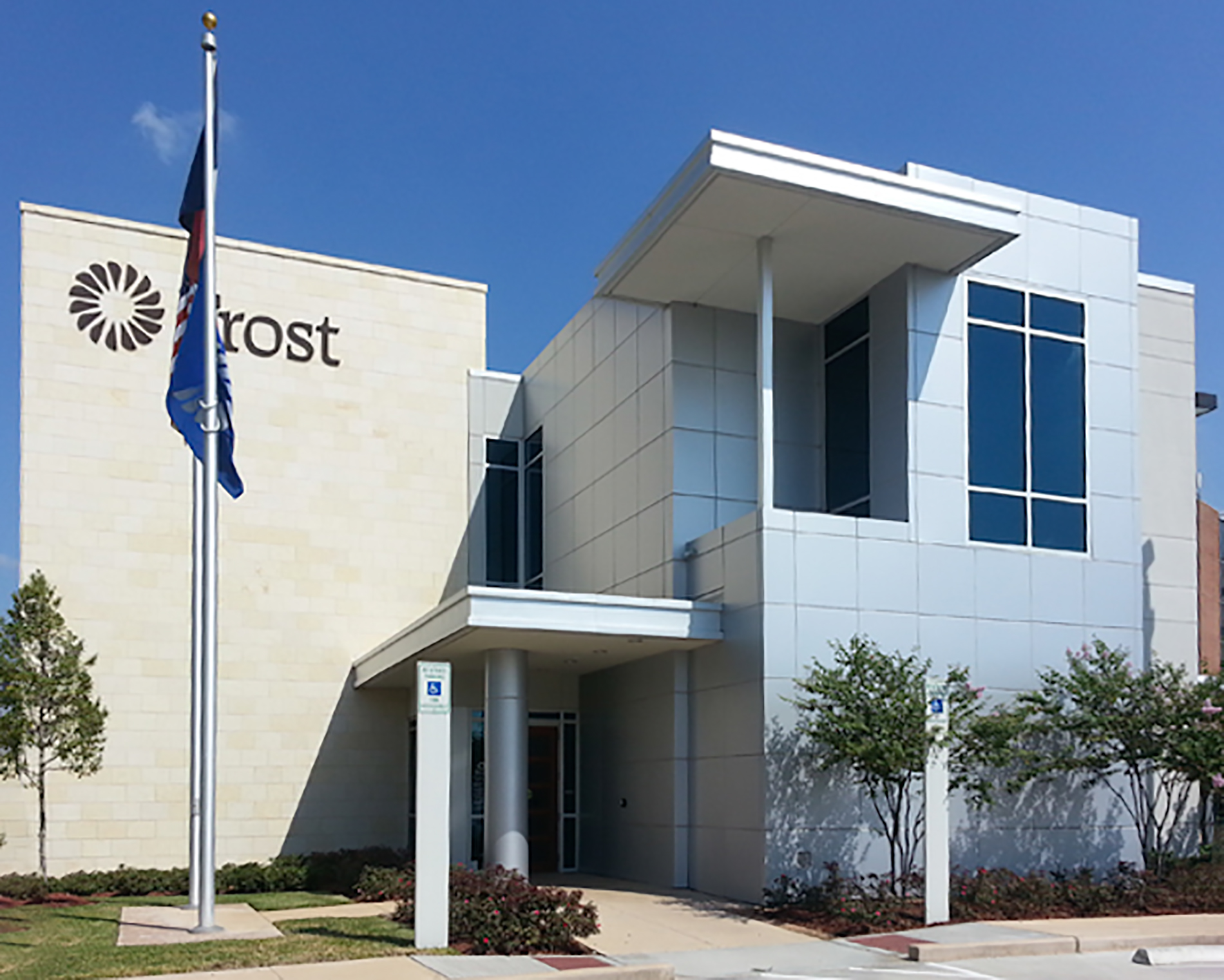 Frost_Bank_ALUCOIL_1_1620902198.jpg