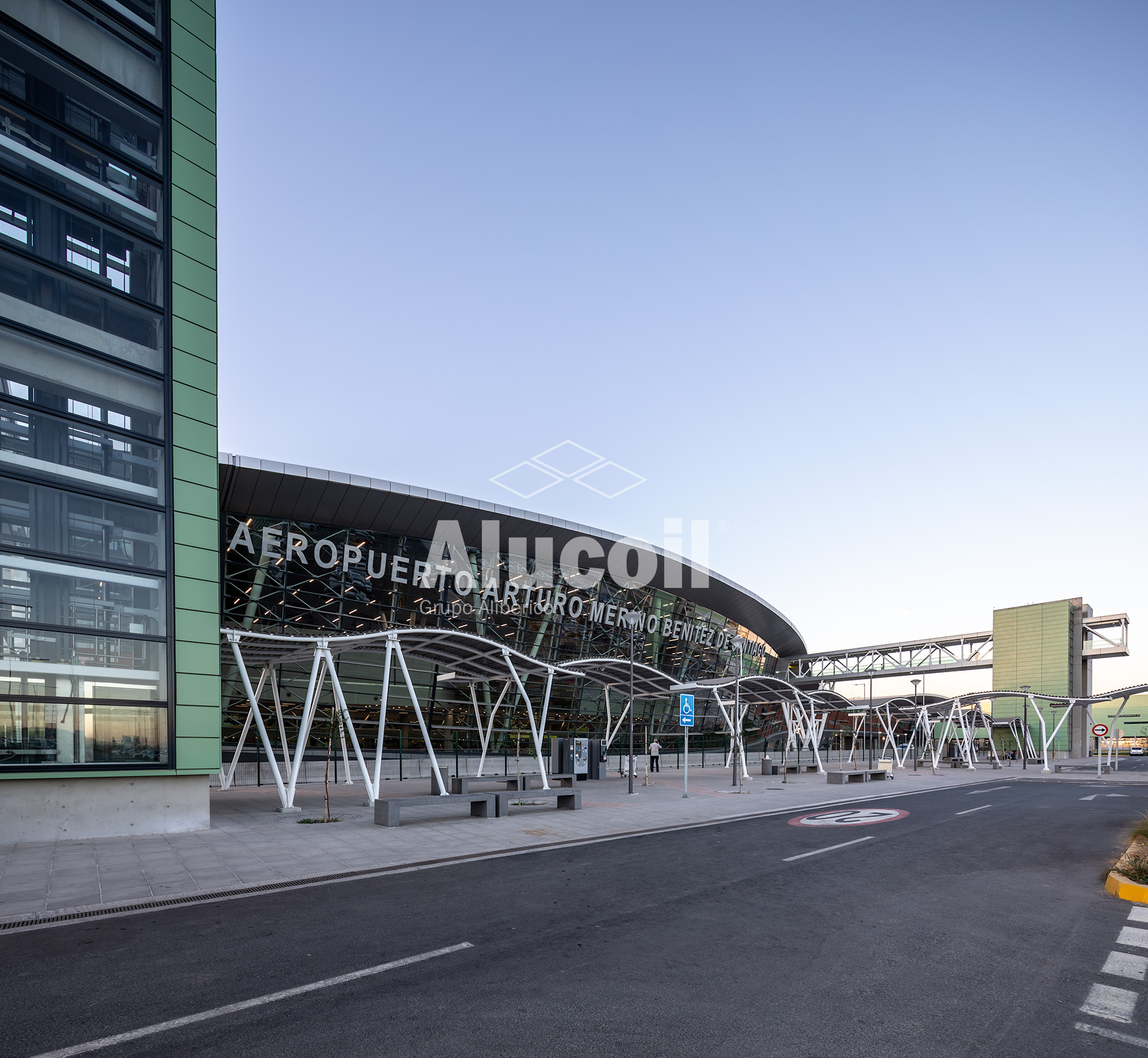 Arturo Merino Benitez International Airport Chile - Nuevo Pudahuel