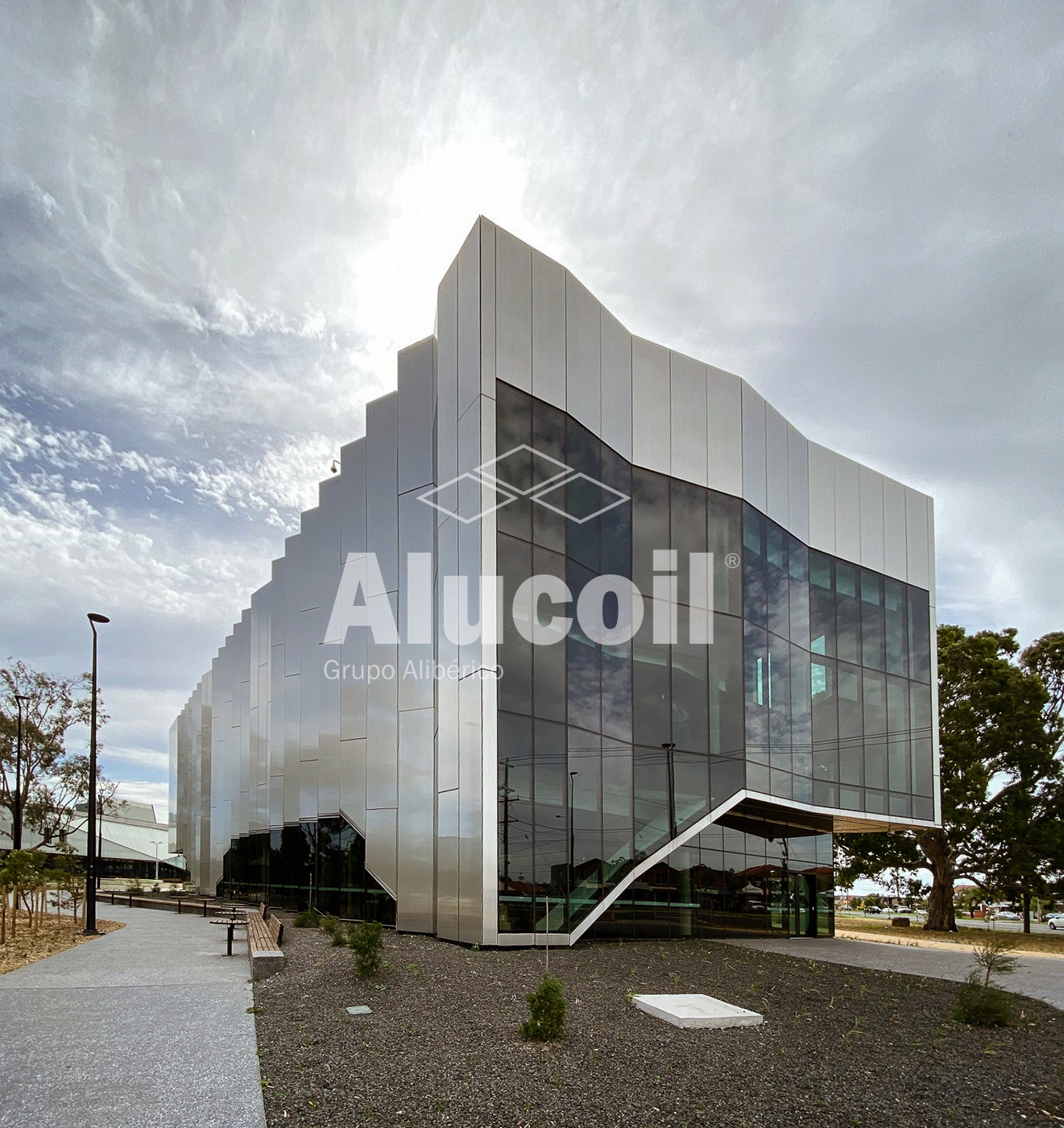 Alucoil Design - Victoria University Sunshine Hub