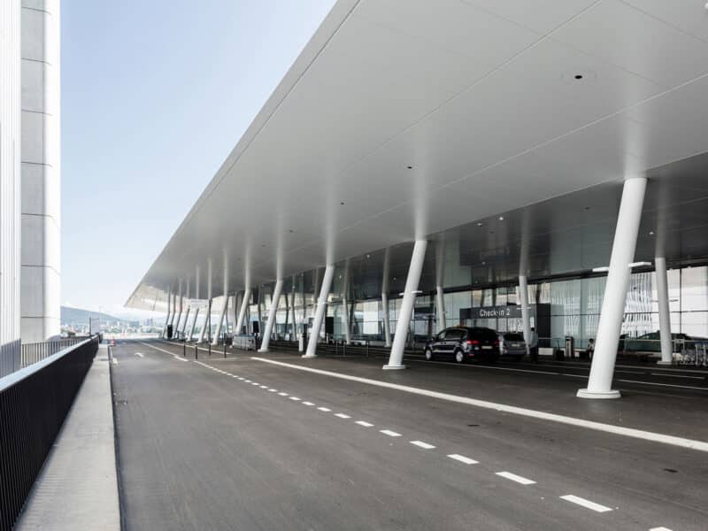 ZURICH AIRPORT (2)