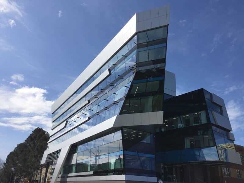 DEAKIN UNIVERSITY (2)