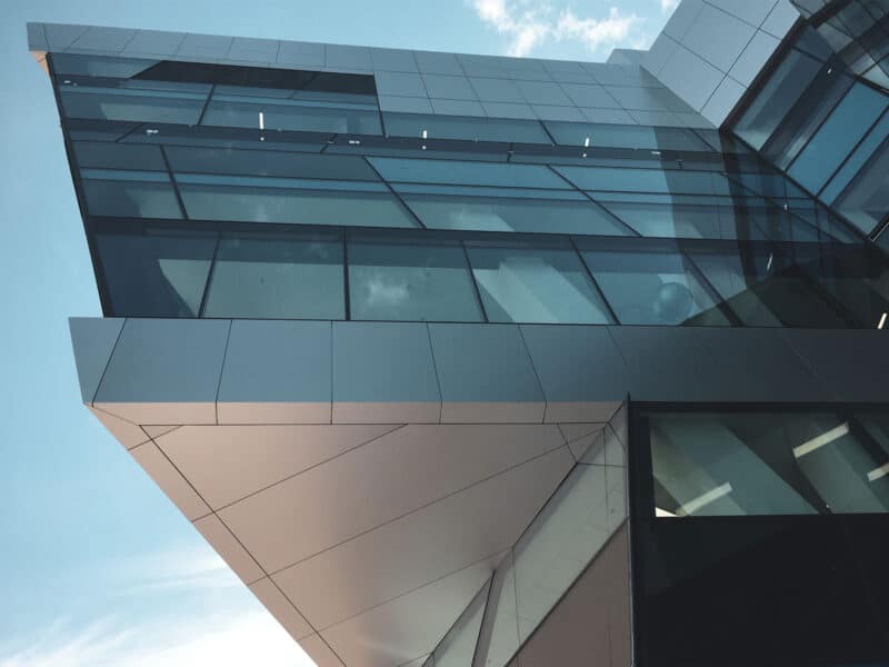 DEAKIN UNIVERSITY (3)