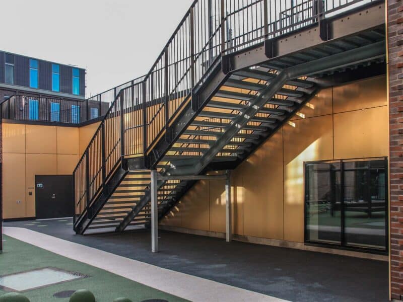 european school (1)